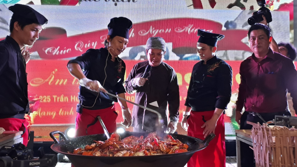 Lễ hội cua cà mau