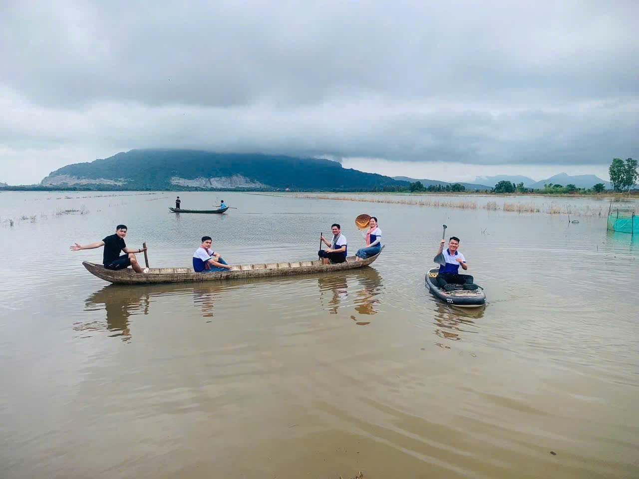 trải nghiệm mùa nước nổi